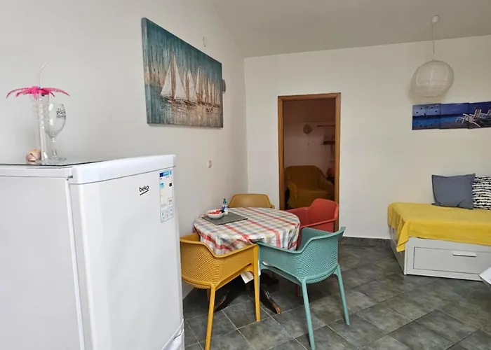 Aleksandra Apartman Rab Town