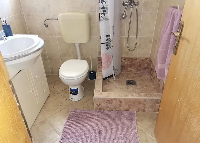 Aleksandra Apartman *