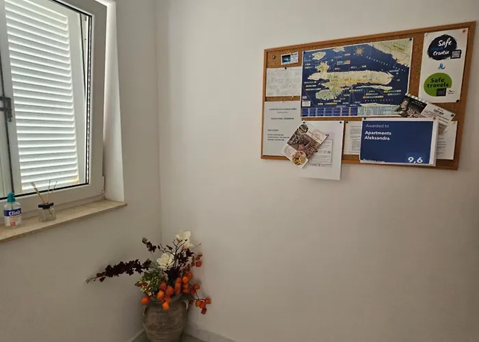 Aleksandra Apartman Rab Town