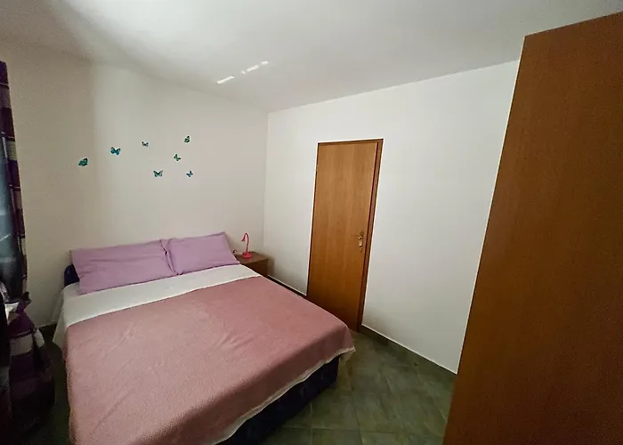 Aleksandra Apartman *