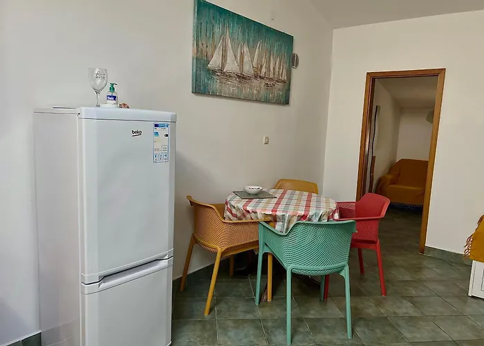 Aleksandra Apartman Rab Town